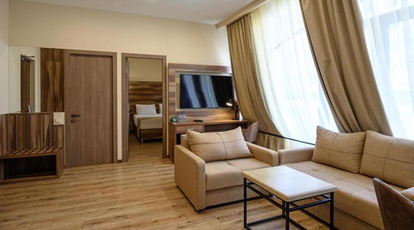 Nacho Hotel Jerevan Buitenkant foto